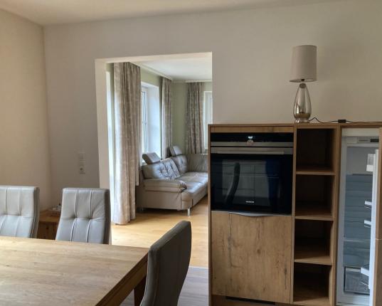 Geräumiges Wohnhaus in sonniger, ruhiger Lage, AUT