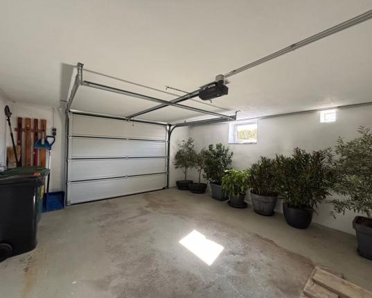 Wohnhaus mit zwei separaten Wohneinheiten – ideal für Familie & Vermietung, AUT