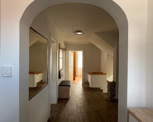 Wohnhaus mit zwei separaten Wohneinheiten – ideal für Familie & Vermietung, AUT