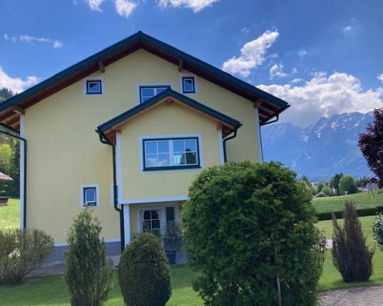 Geräumiges Wohnhaus in sonniger, ruhiger Lage, AUT