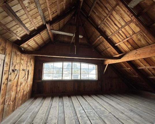 Rarität: altes Bauernhaus mit vorgelagertem Baugrundstück und Holzbezugsrecht, AUT