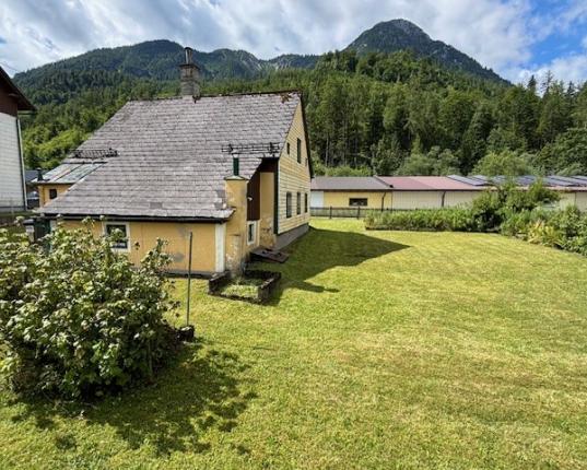 Kleines Wohnhaus mit großem Grundstück – renovierungsbedürftig mit Potenzial, AUT
