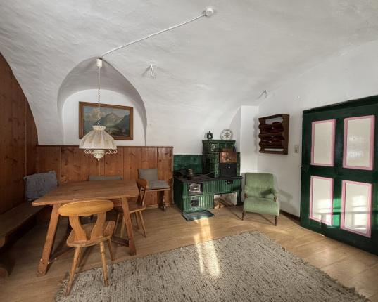 Rarität: altes Bauernhaus mit vorgelagertem Baugrundstück und Holzbezugsrecht, AUT