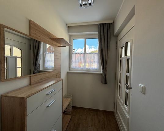 Wohnhaus mit zwei separaten Wohneinheiten – ideal für Familie & Vermietung, AUT